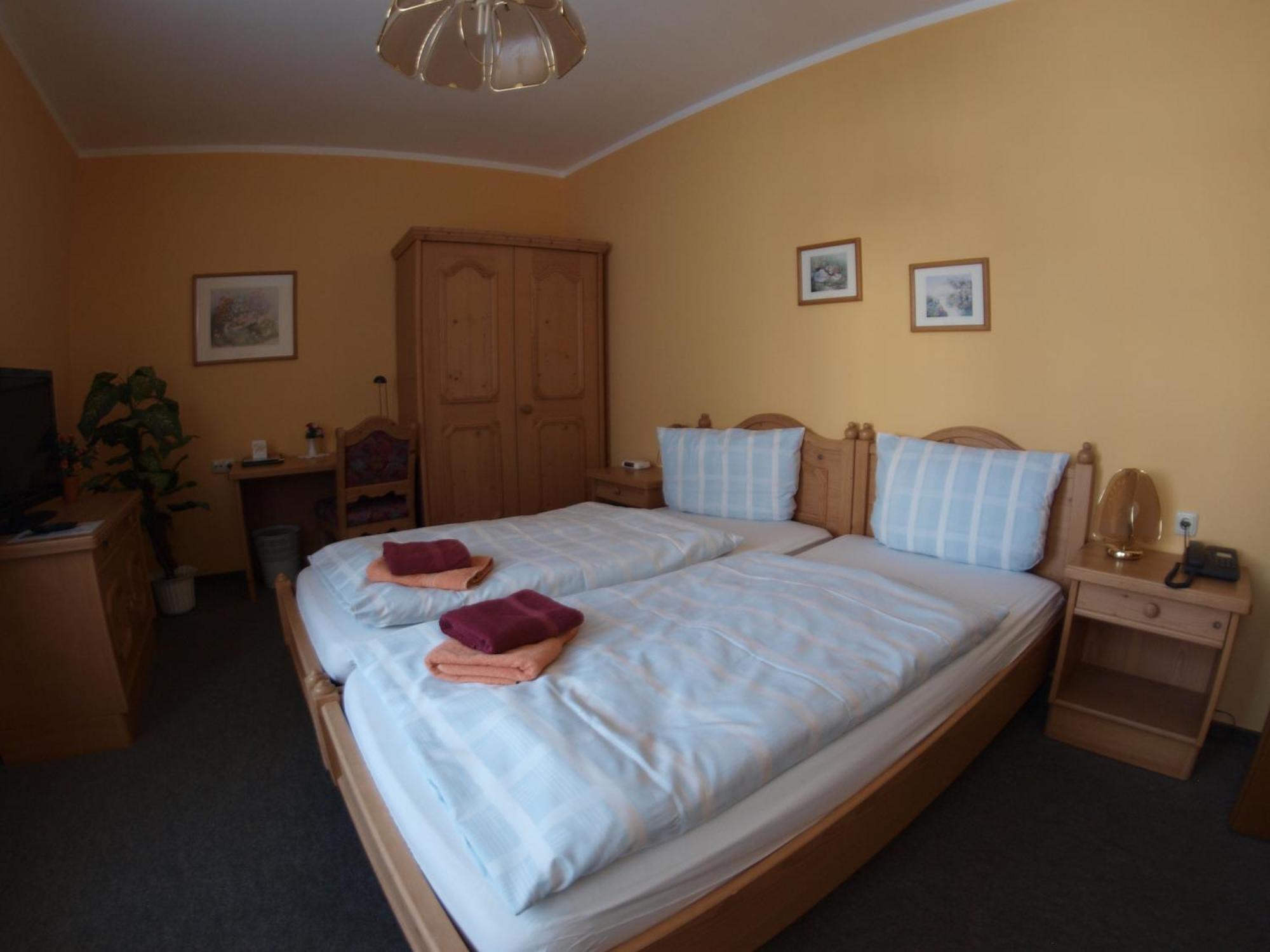 Gasthof Zur Schweiz เยนา ภายนอก รูปภาพ